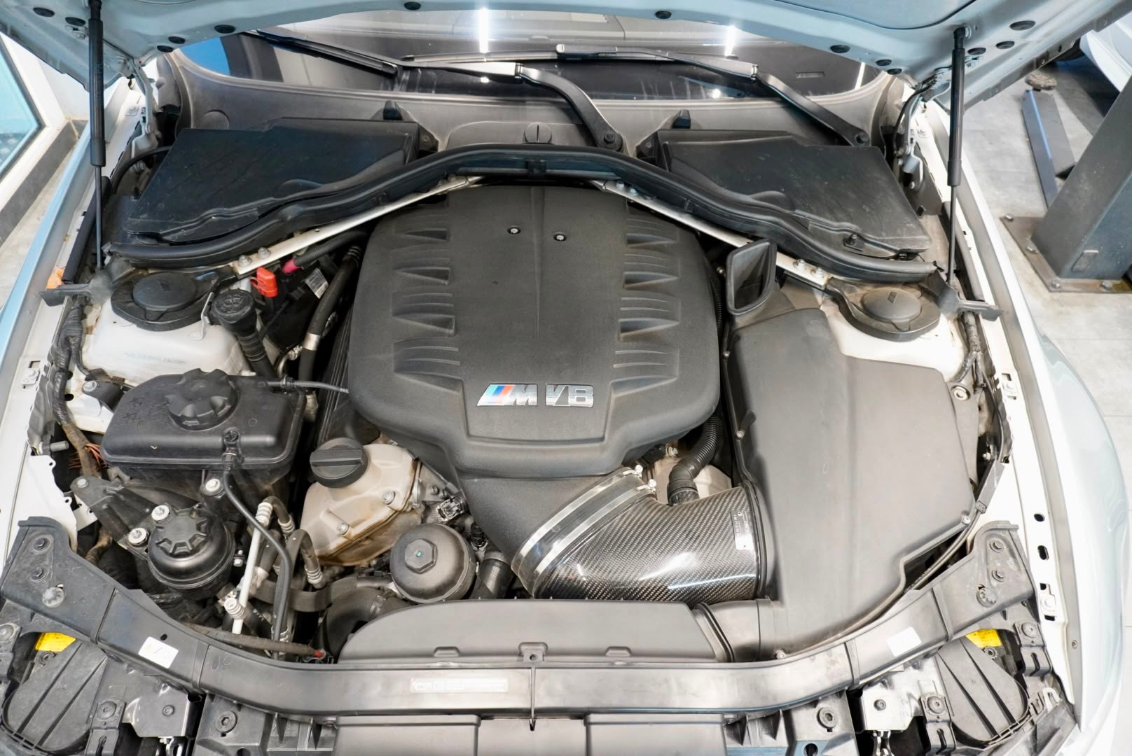 BMW M3 DSG-image-12