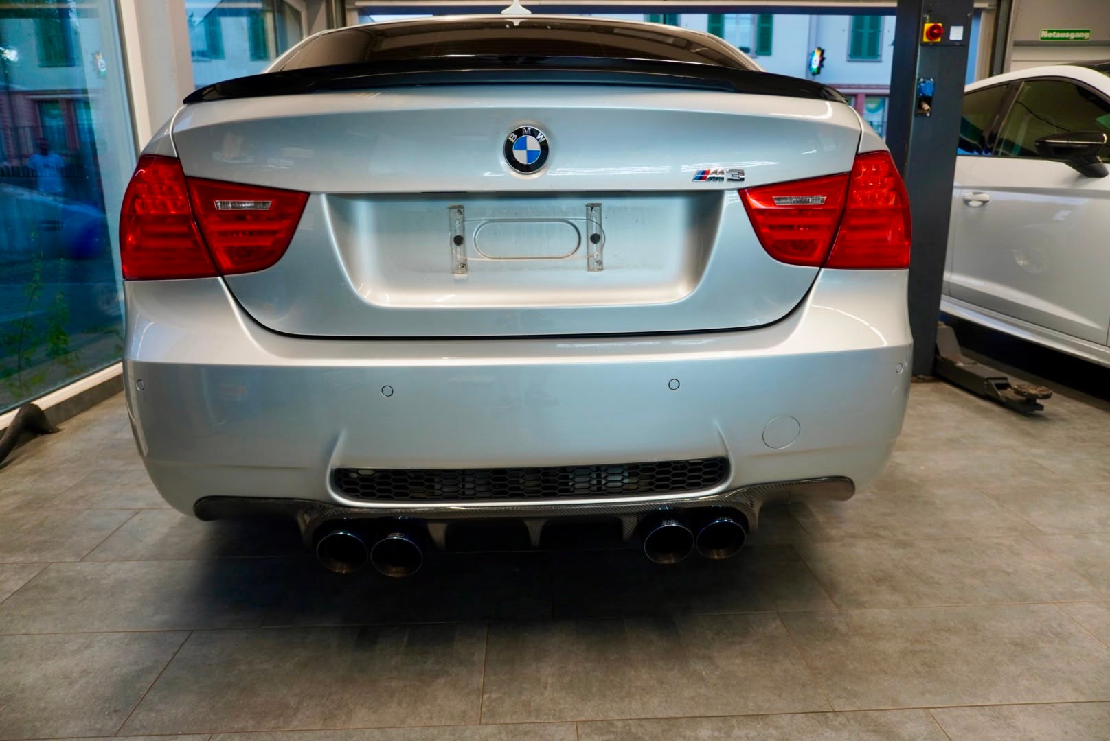 BMW M3 DSG-image-5