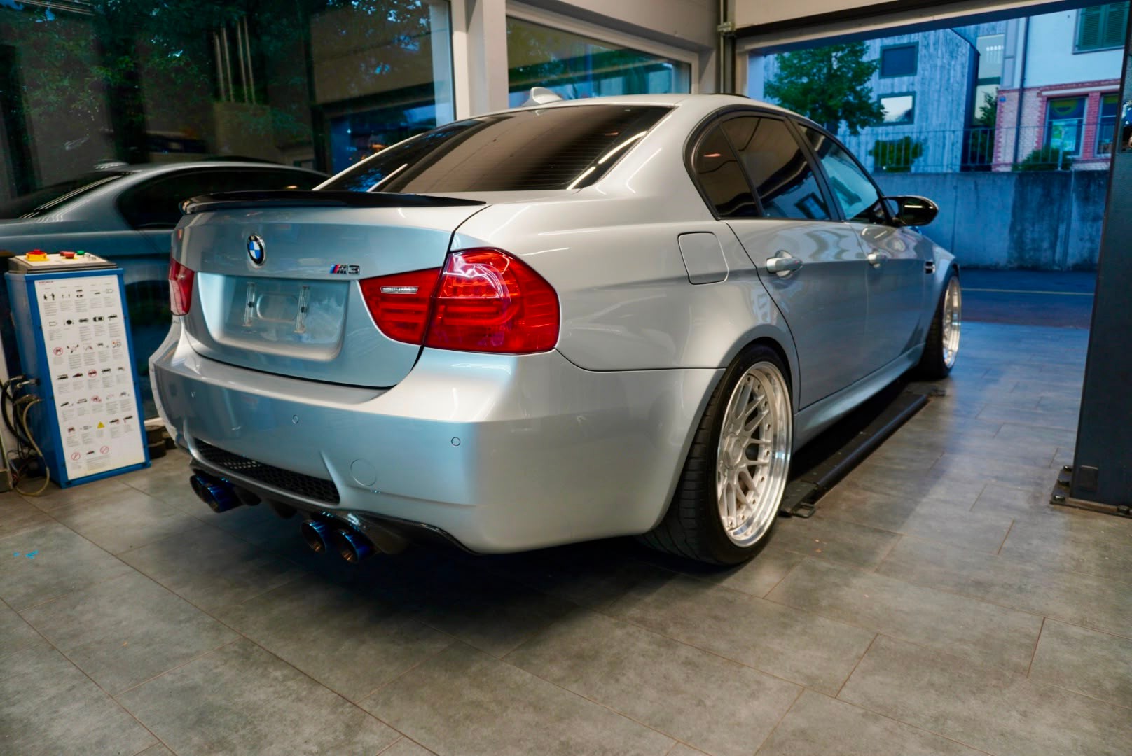 BMW M3 DSG-image-4