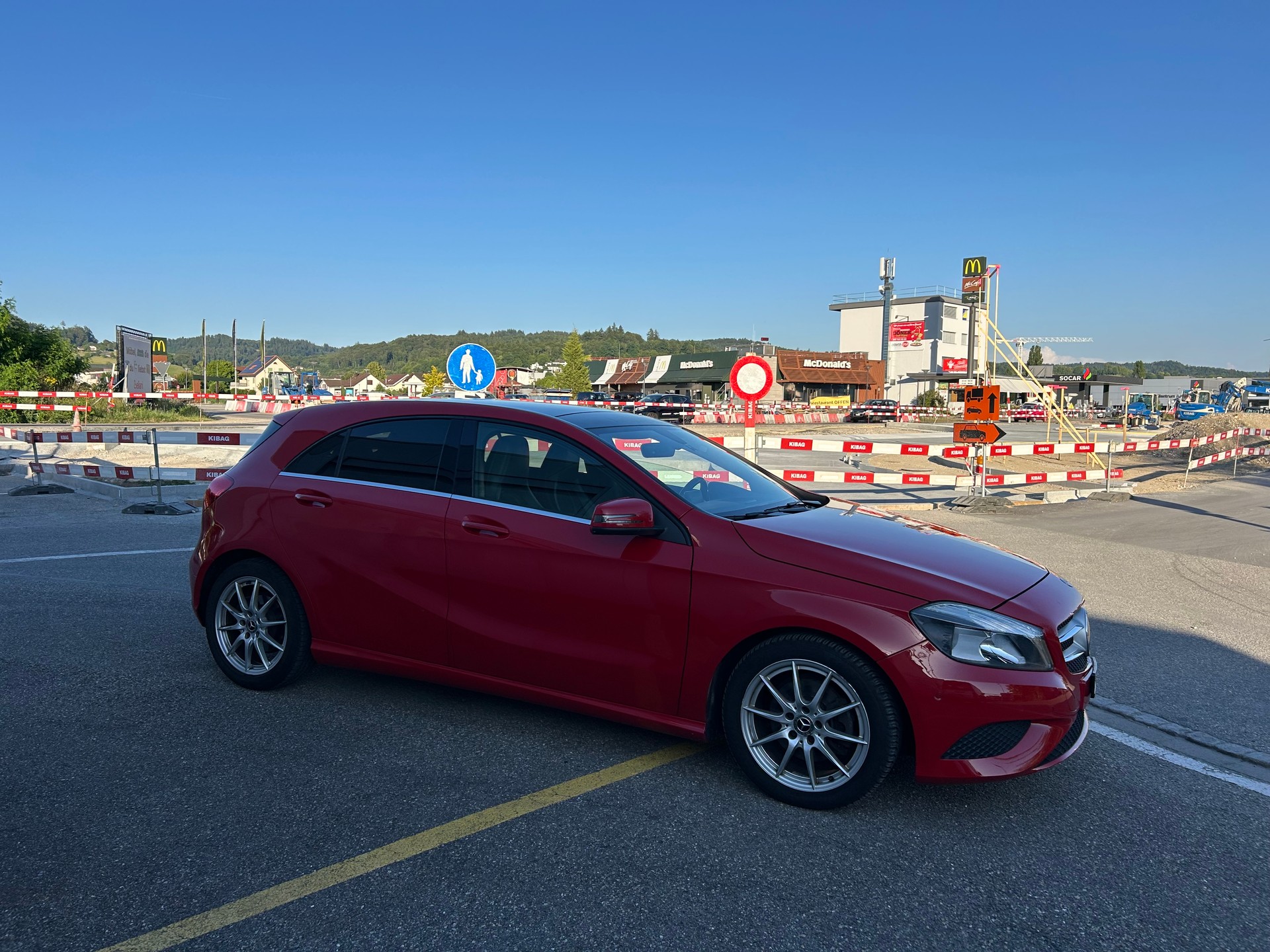 MERCEDES-BENZ A 180 Urban-image-2
