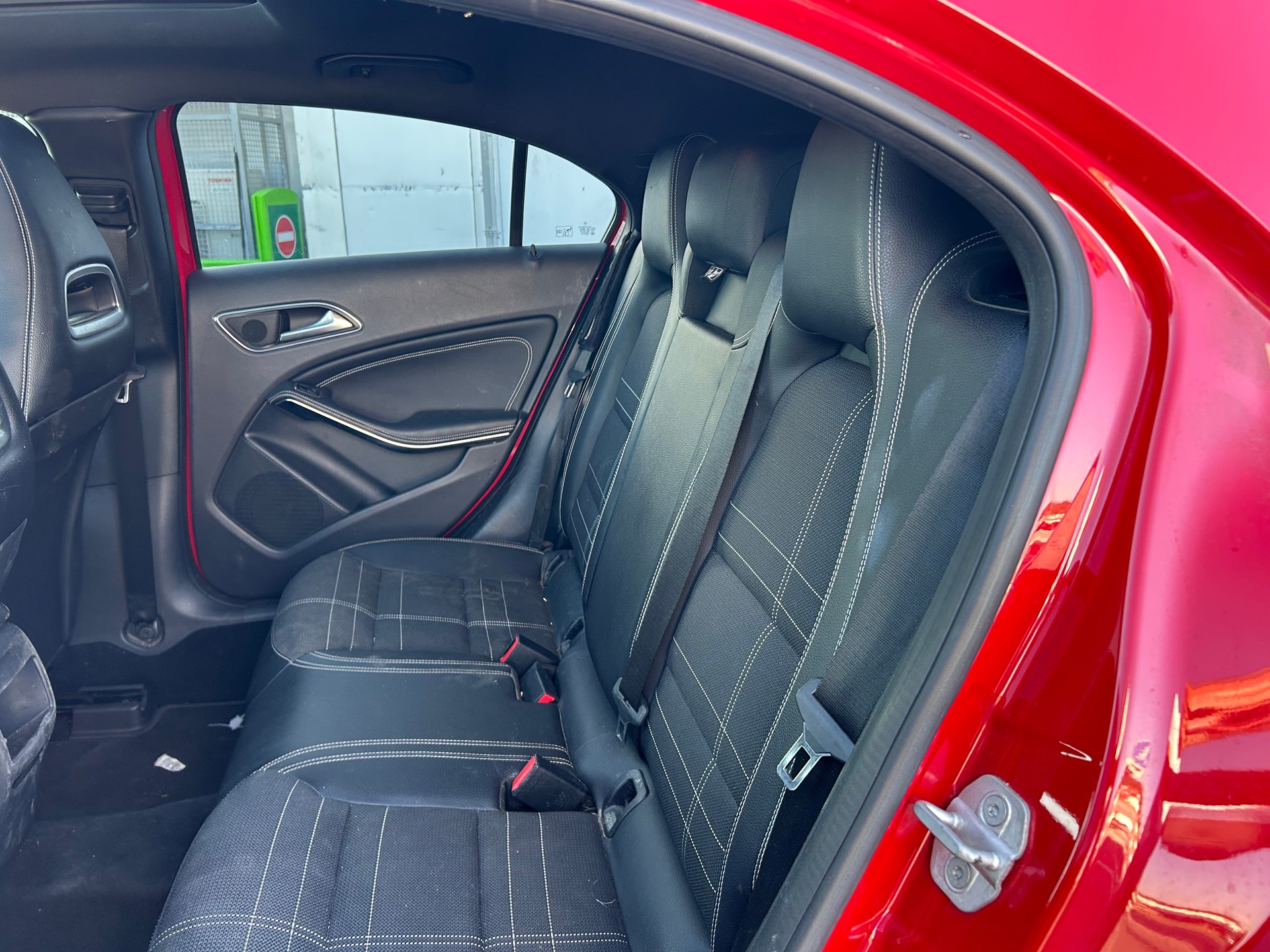 MERCEDES-BENZ A 180 Urban-image-10