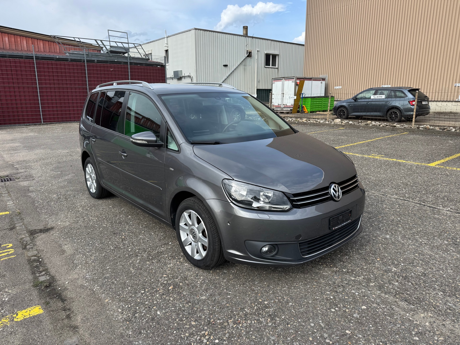 VW Touran 2.0 TDI Highline DSG-image-0