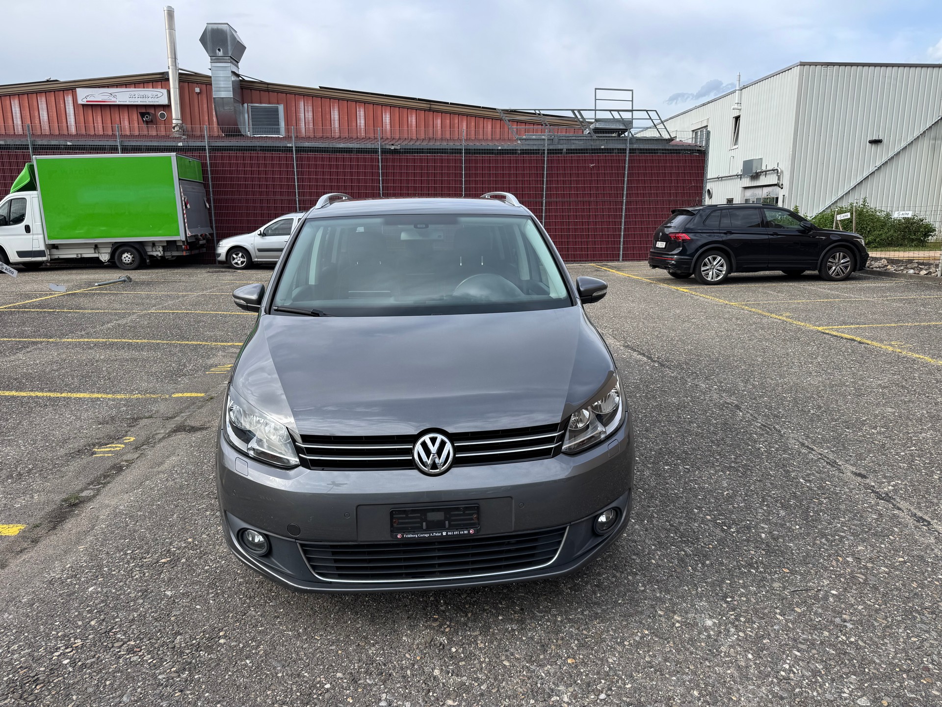 VW Touran 2.0 TDI Highline DSG-image-2