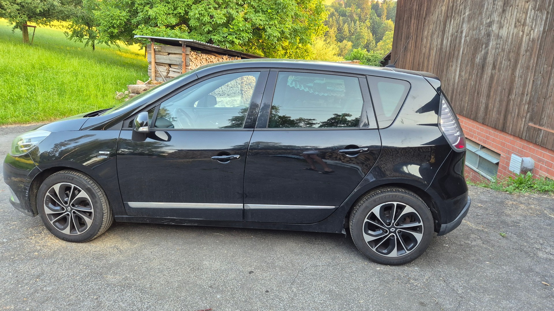 RENAULT Scénic 1.2 16V Turbo Swiss Edition-image-5