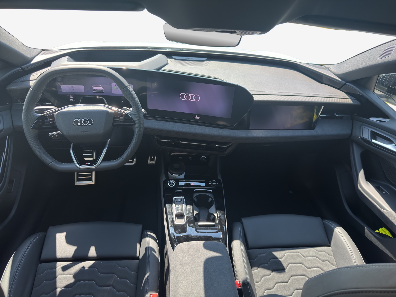 AUDI A6 Avant e-tron quattro-image-10