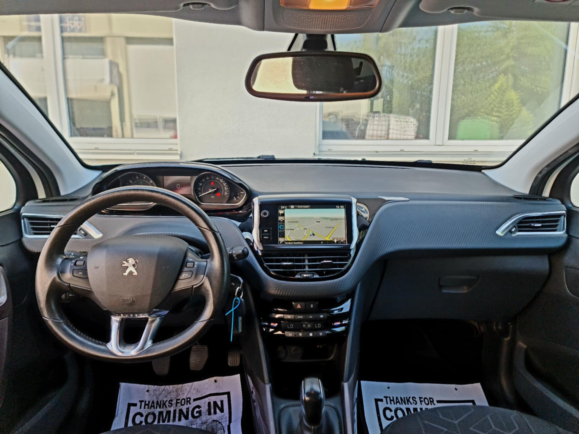 PEUGEOT 2008 1.2 PureTech Active-image-9