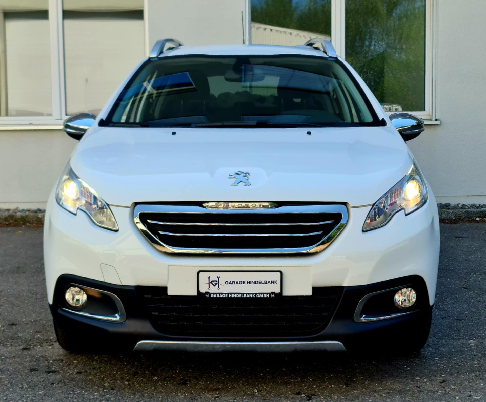 PEUGEOT 2008 1.2 PureTech Active-image-2