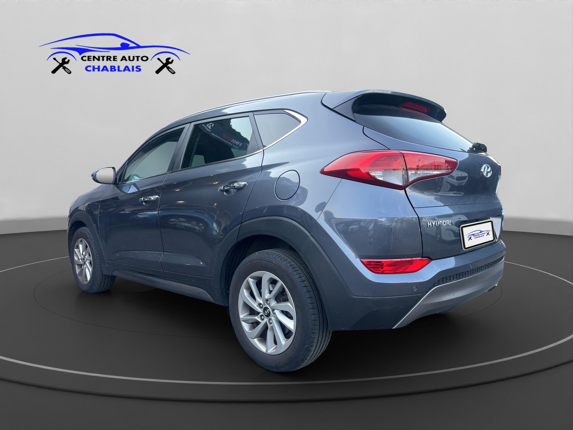 HYUNDAI Tucson 2.0 CRDI Launch Edition 4WD Automatic-image-5