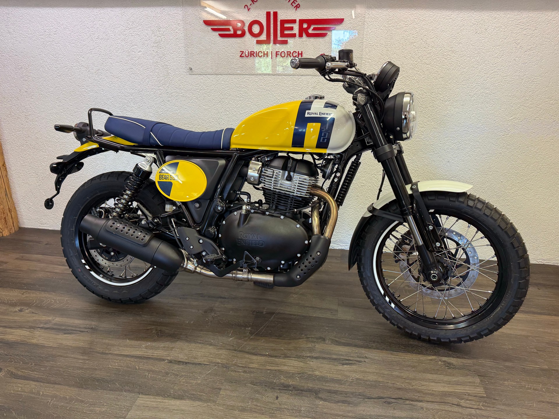 ROYAL ENFIELD Bear 650 Base-showroom-element-2