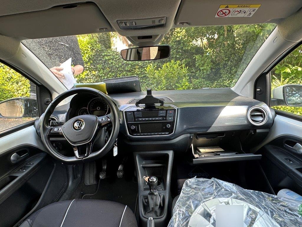 VW Up-image-3