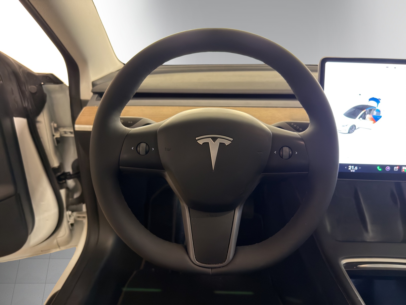 TESLA Model 3 Long Range Dual Motor AWD-image-13