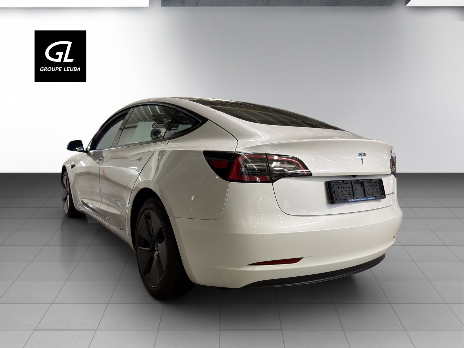 TESLA Model 3 Long Range Dual Motor AWD-image-3