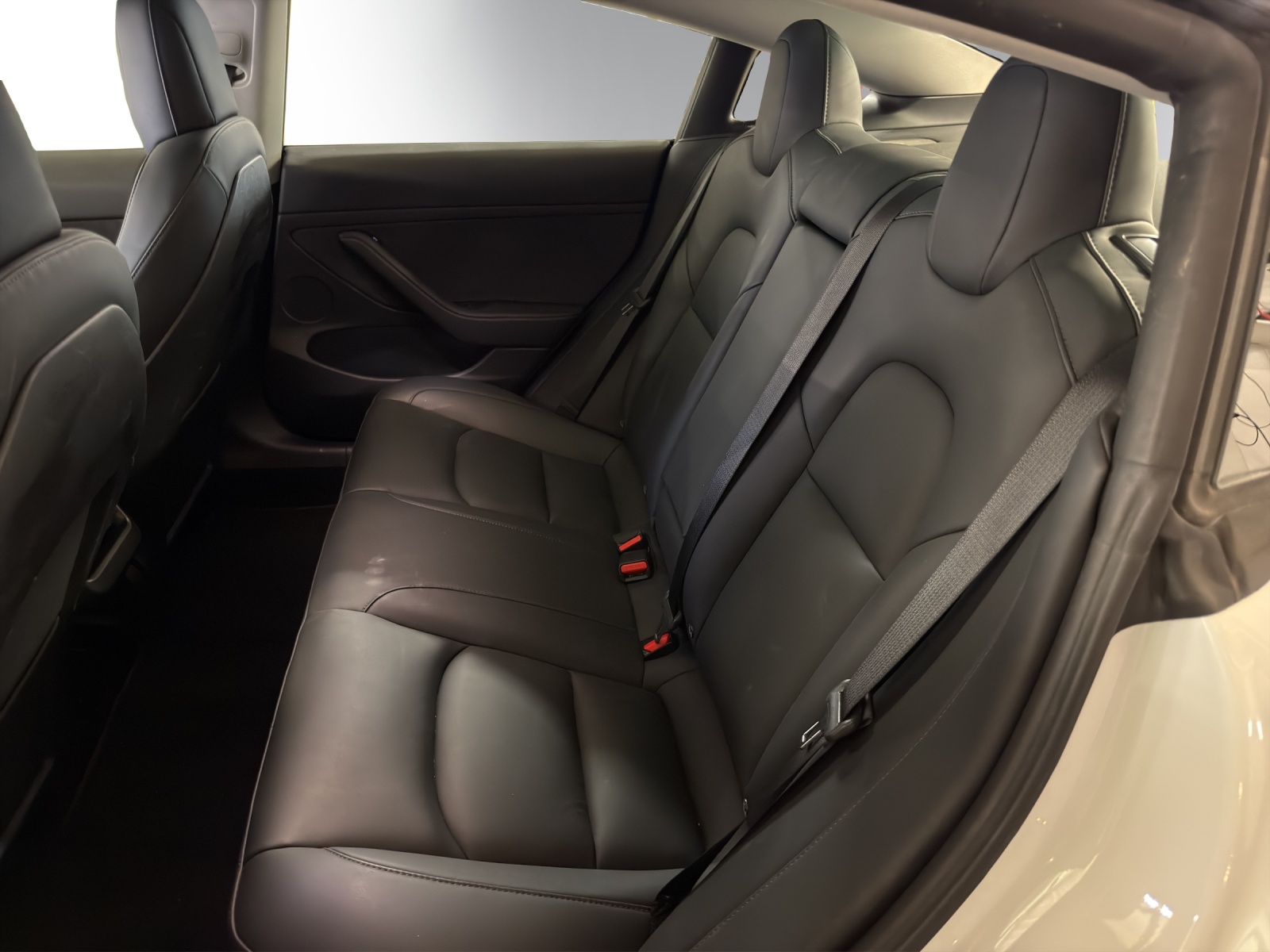 TESLA Model 3 Long Range Dual Motor AWD-image-10