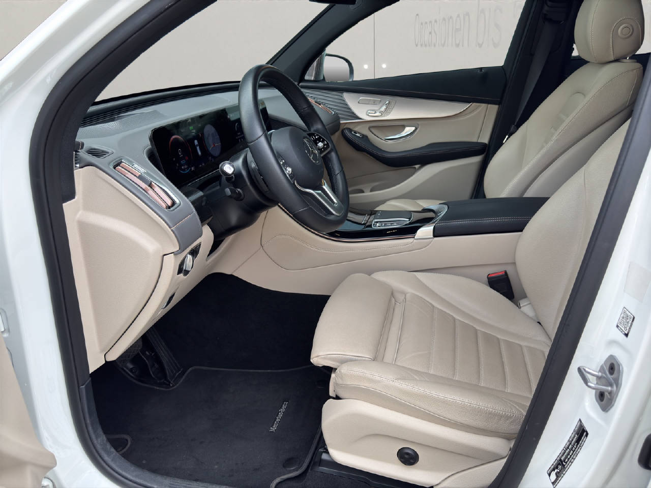 MERCEDES-BENZ EQC 400 4matic-image-4