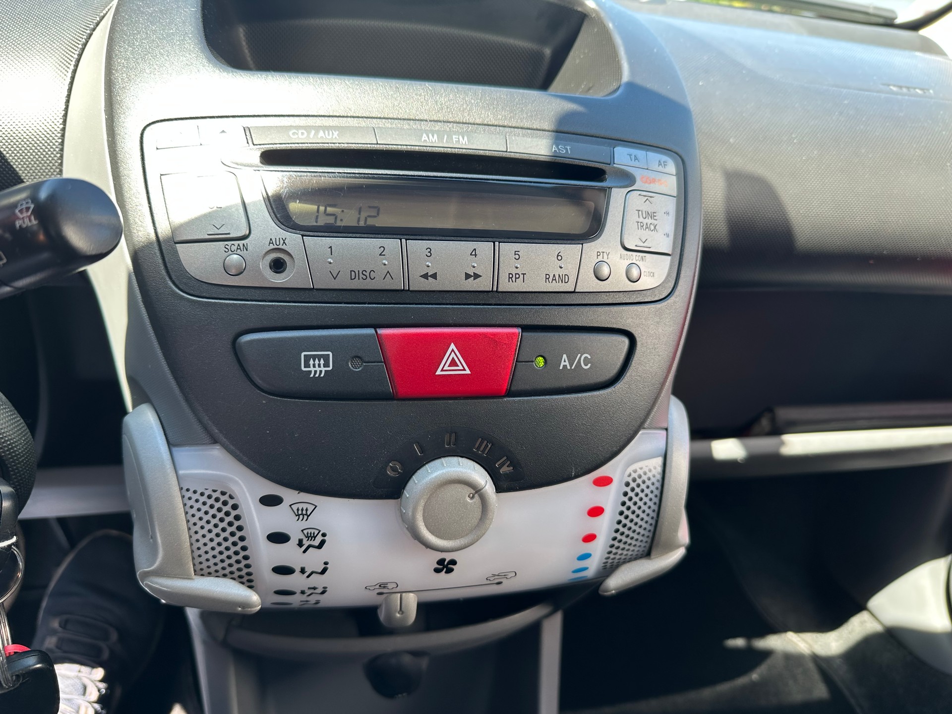 CITROEN C1 1.0i Sélection-image-5