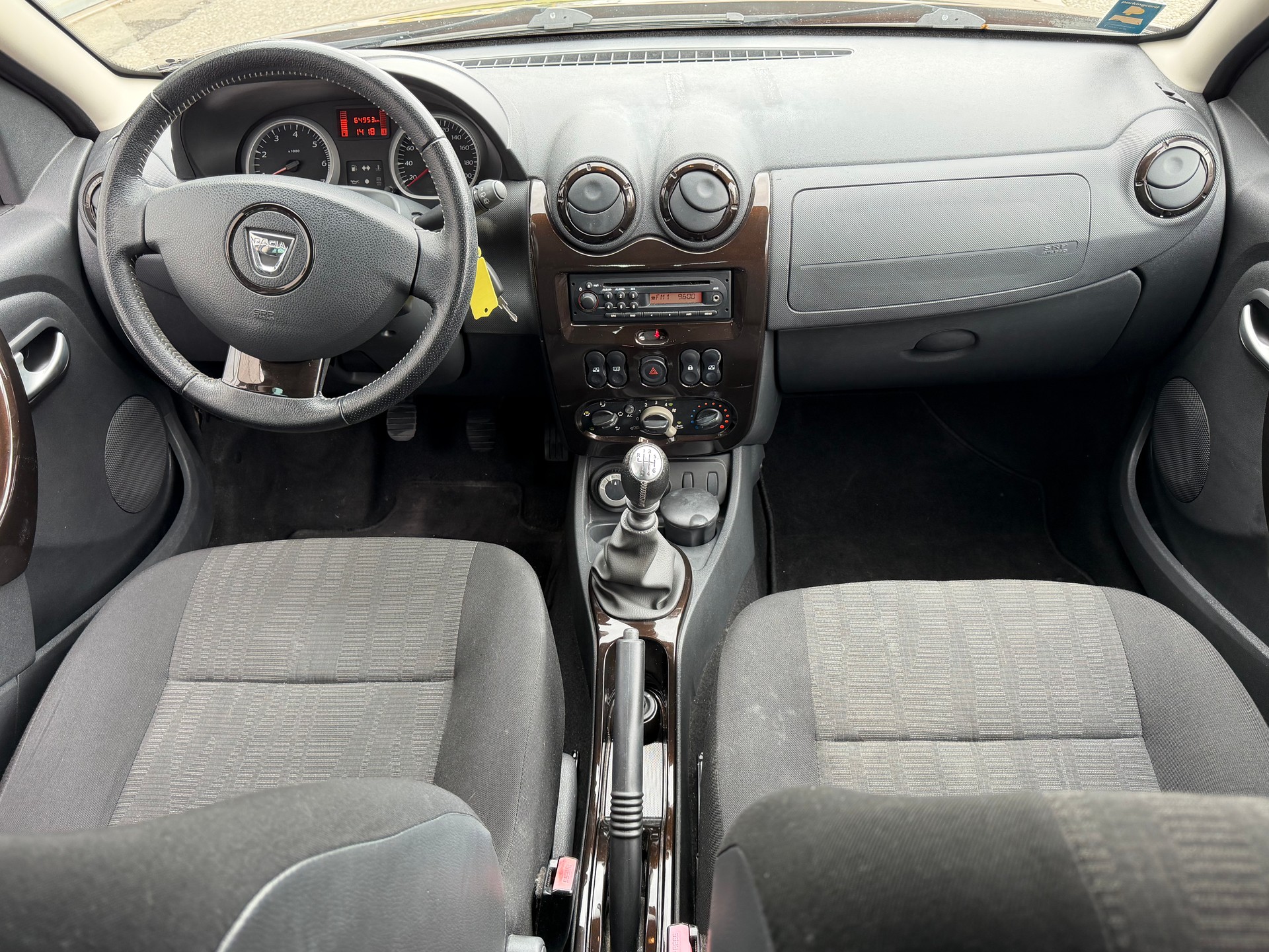 DACIA Duster 1.5 dCi Lauréate 4x4-image-6