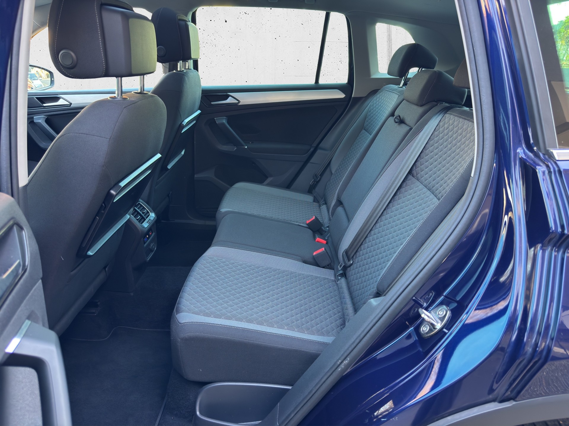 VW Tiguan 2.0 TDI SCR Highline 4Motion DSG-image-9