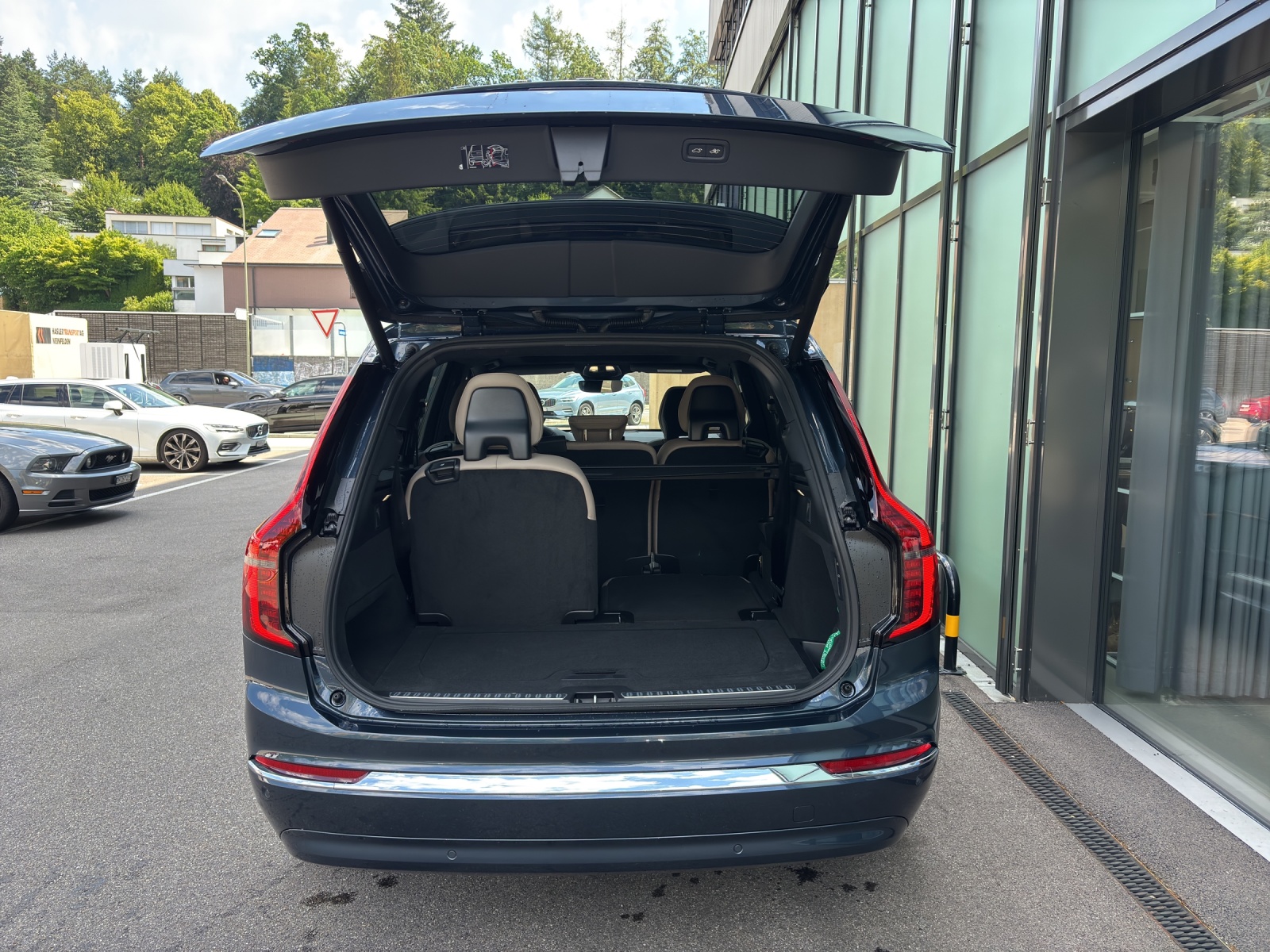 VOLVO XC90 2.0 T8 TE Ultra Bright eAWD-image-11