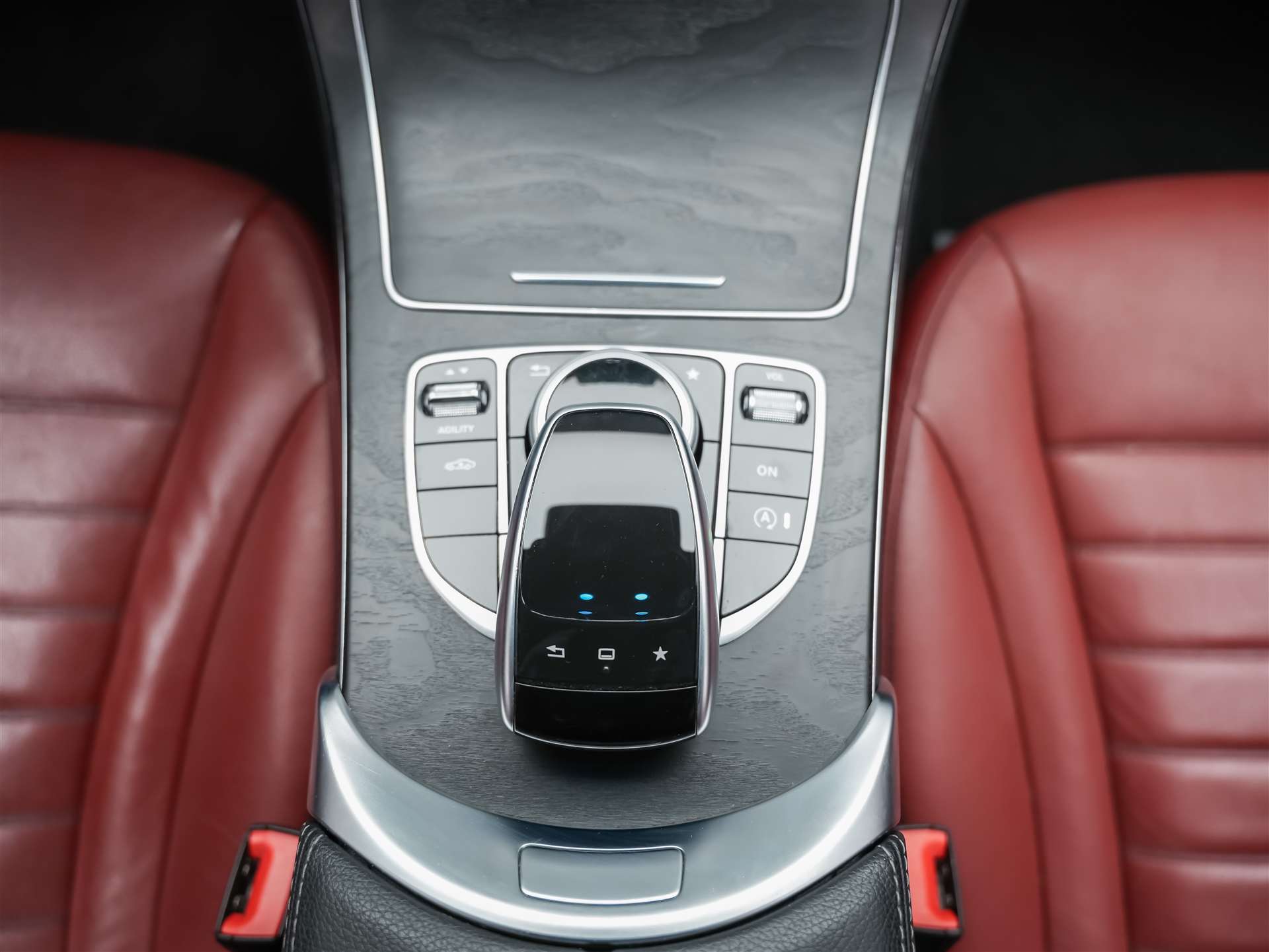MERCEDES-BENZ C 220 d AMG Line 7G-Tronic *CH Auto*Burmester Soundsystem*-image-19