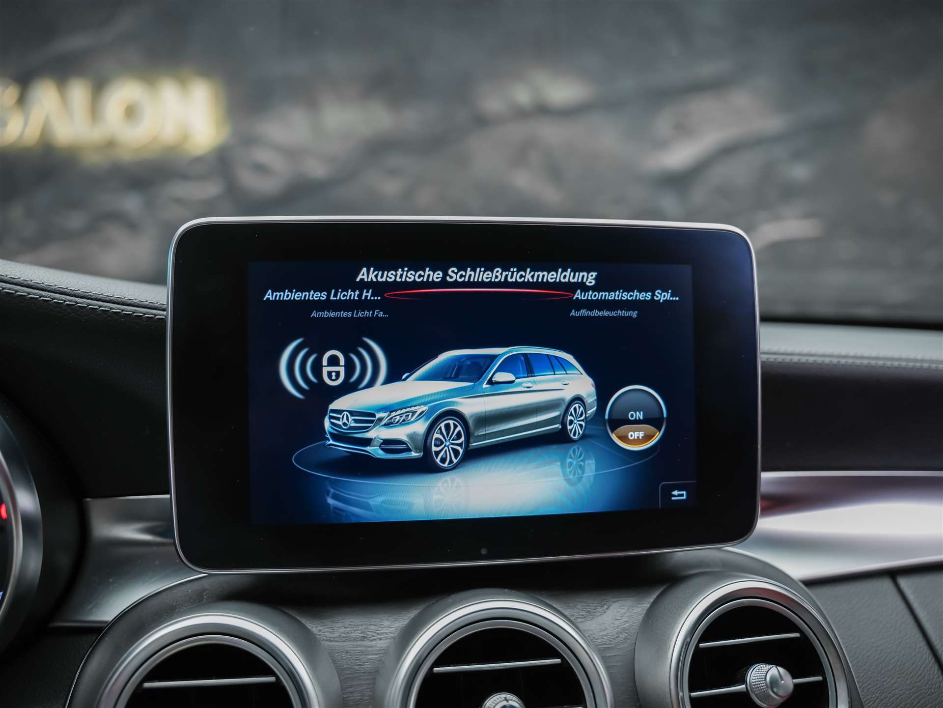 MERCEDES-BENZ C 220 d AMG Line 7G-Tronic *CH Auto*Burmester Soundsystem*-image-32