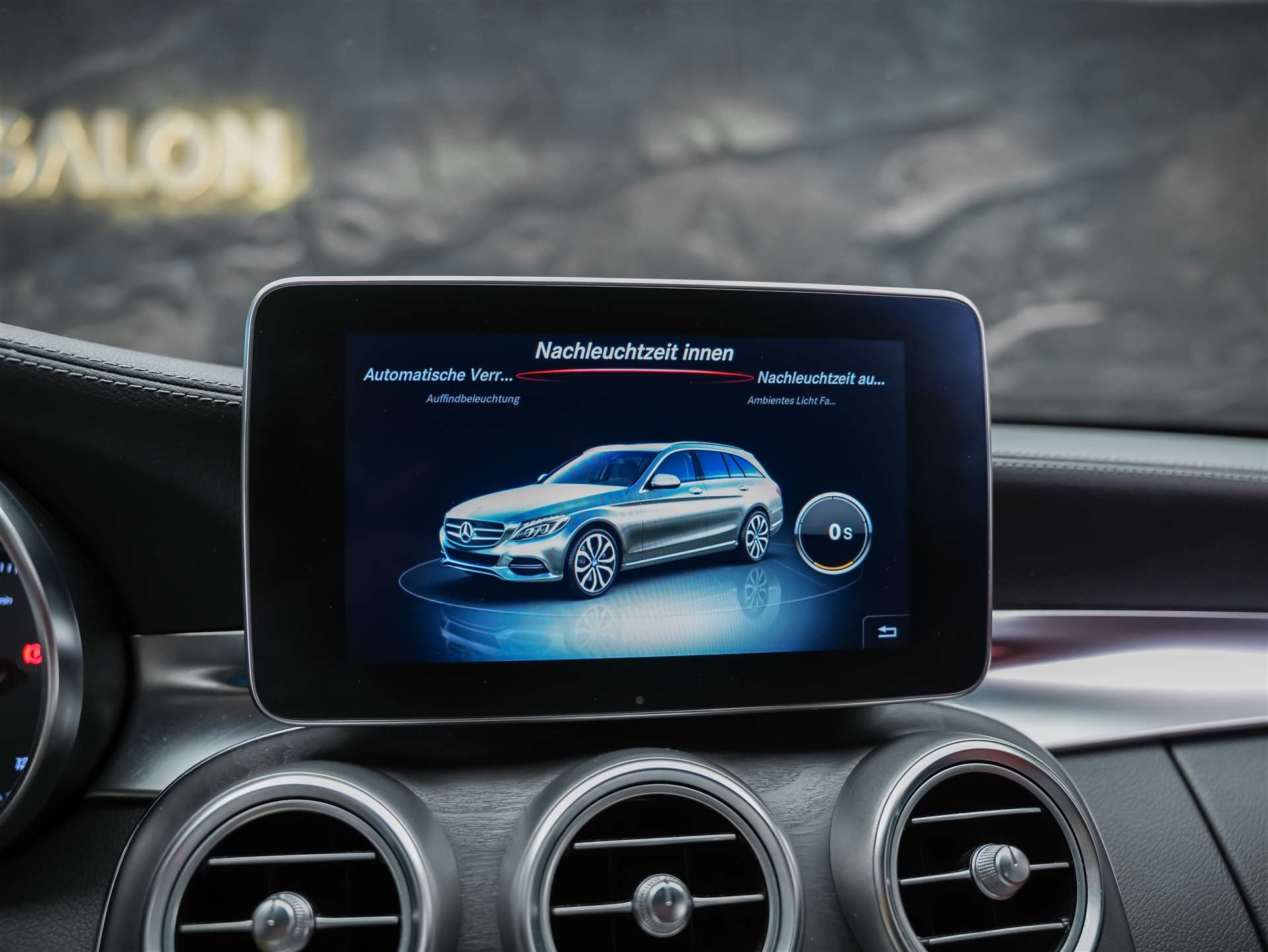 MERCEDES-BENZ C 220 d AMG Line 7G-Tronic *CH Auto*Burmester Soundsystem*-image-35