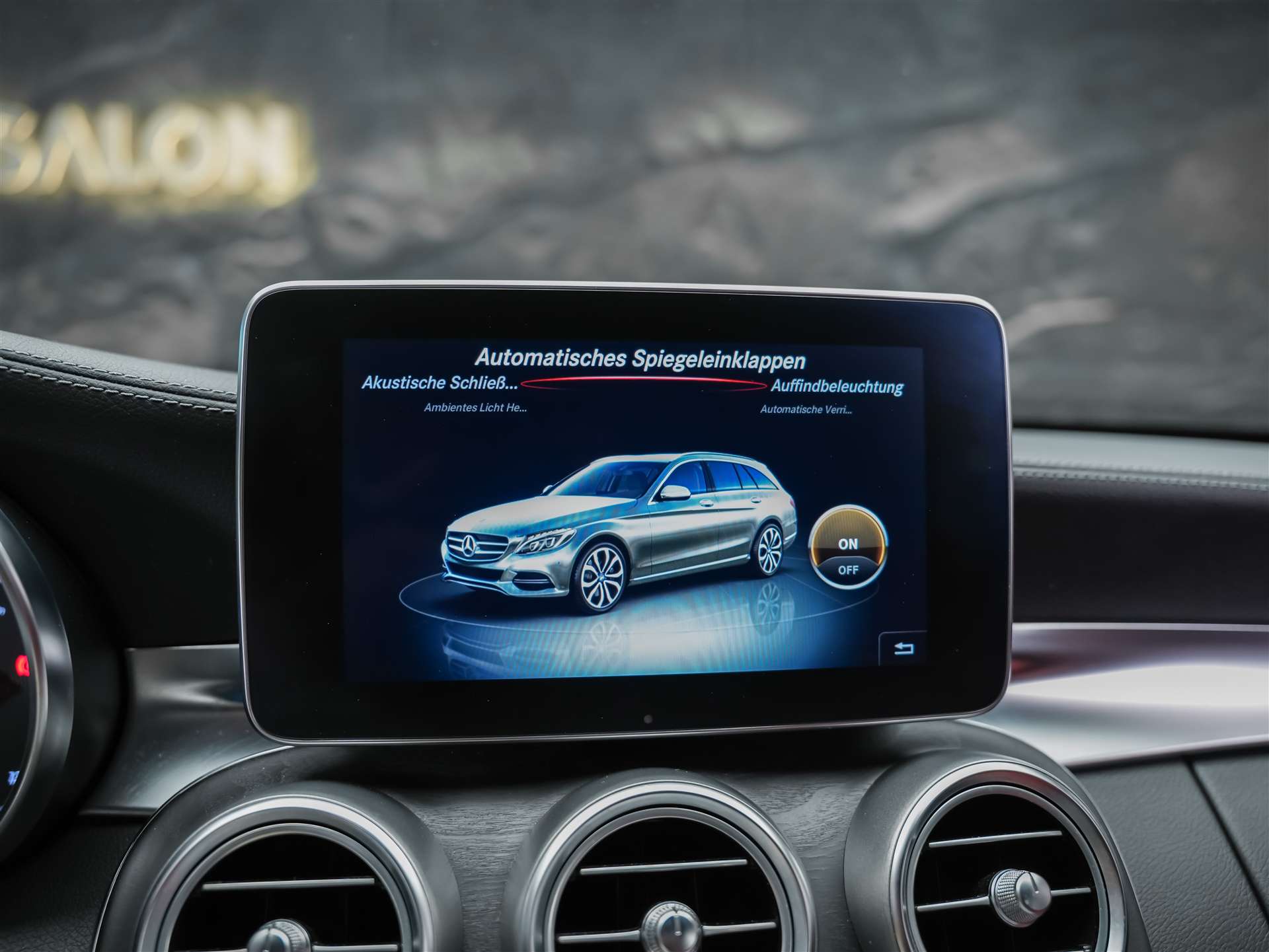 MERCEDES-BENZ C 220 d AMG Line 7G-Tronic *CH Auto*Burmester Soundsystem*-image-33