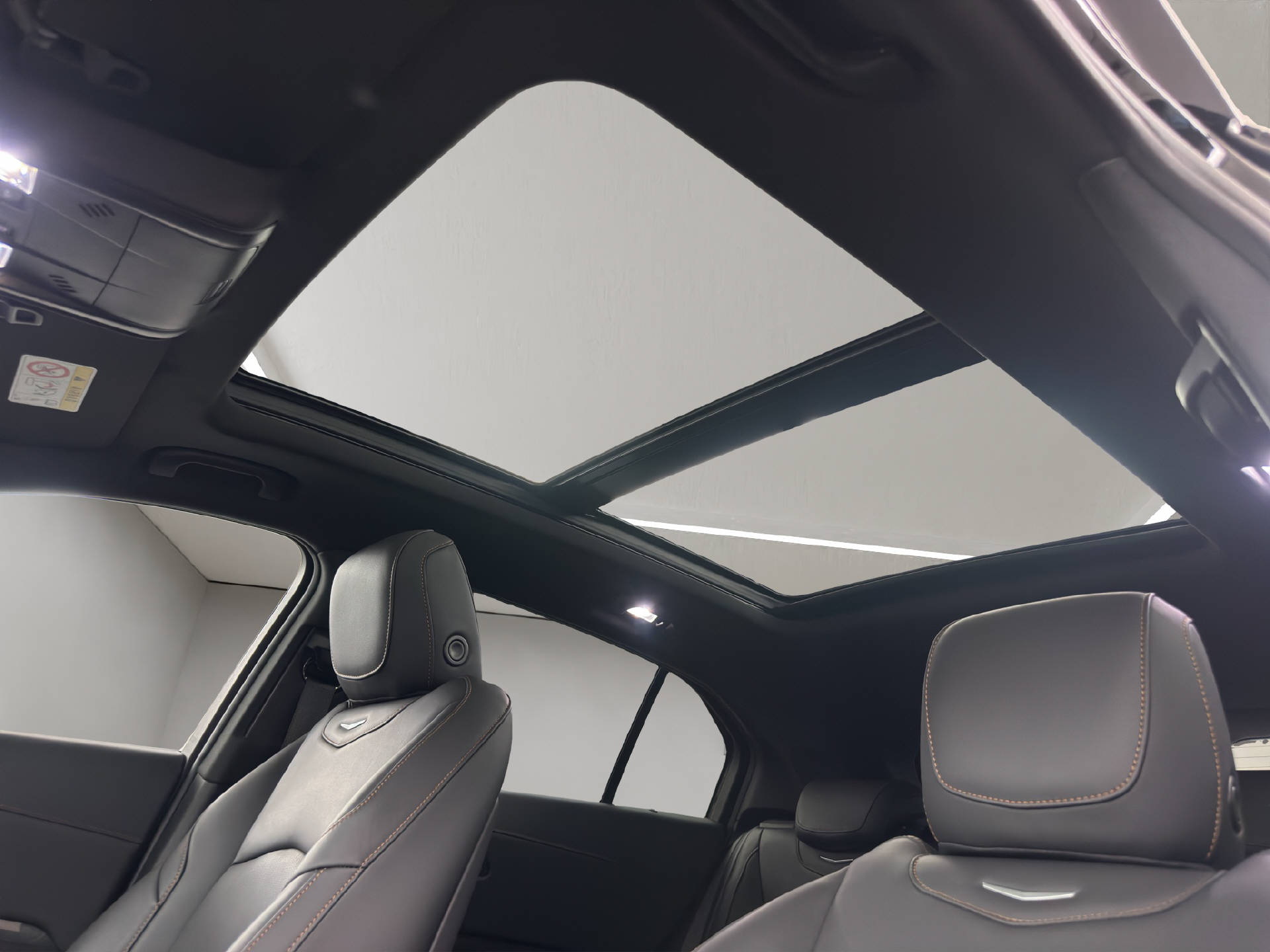 CADILLAC XT4 2.0 T Sport AWD-image-14