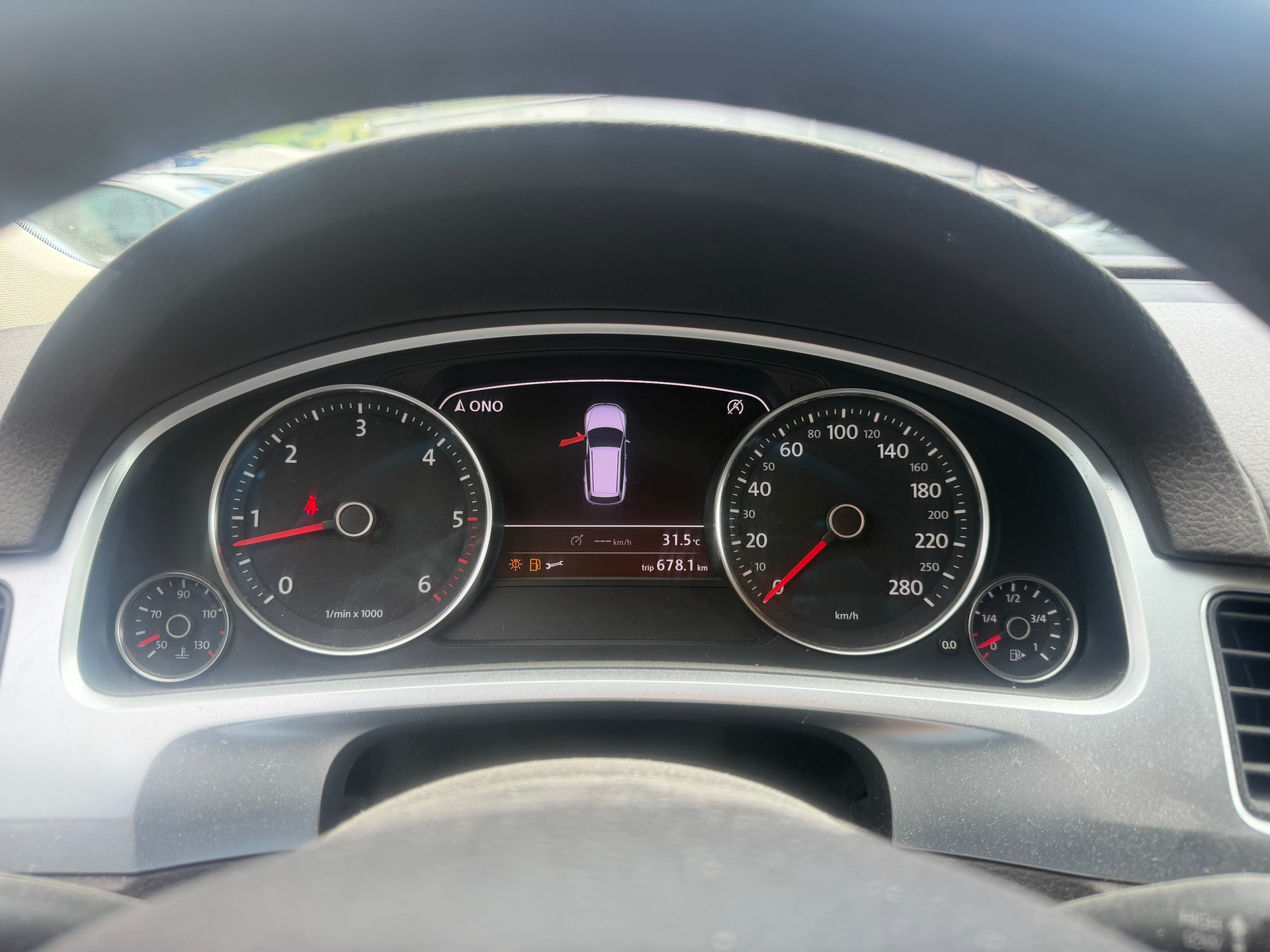 VW Touareg 3.0 TDI BlueMotion Technology Tiptronic-image-8