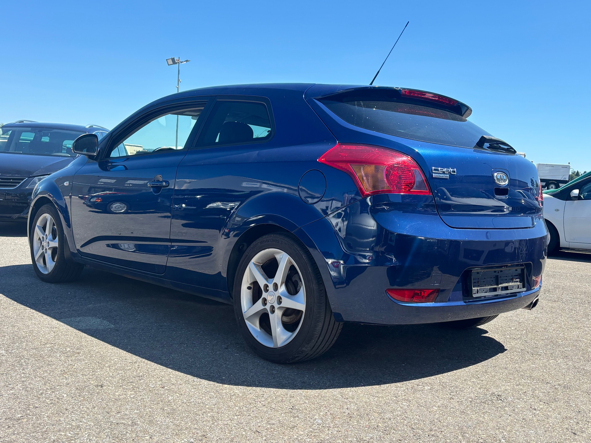 KIA Pro_Cee'd 2.0 16V Sport-image-3