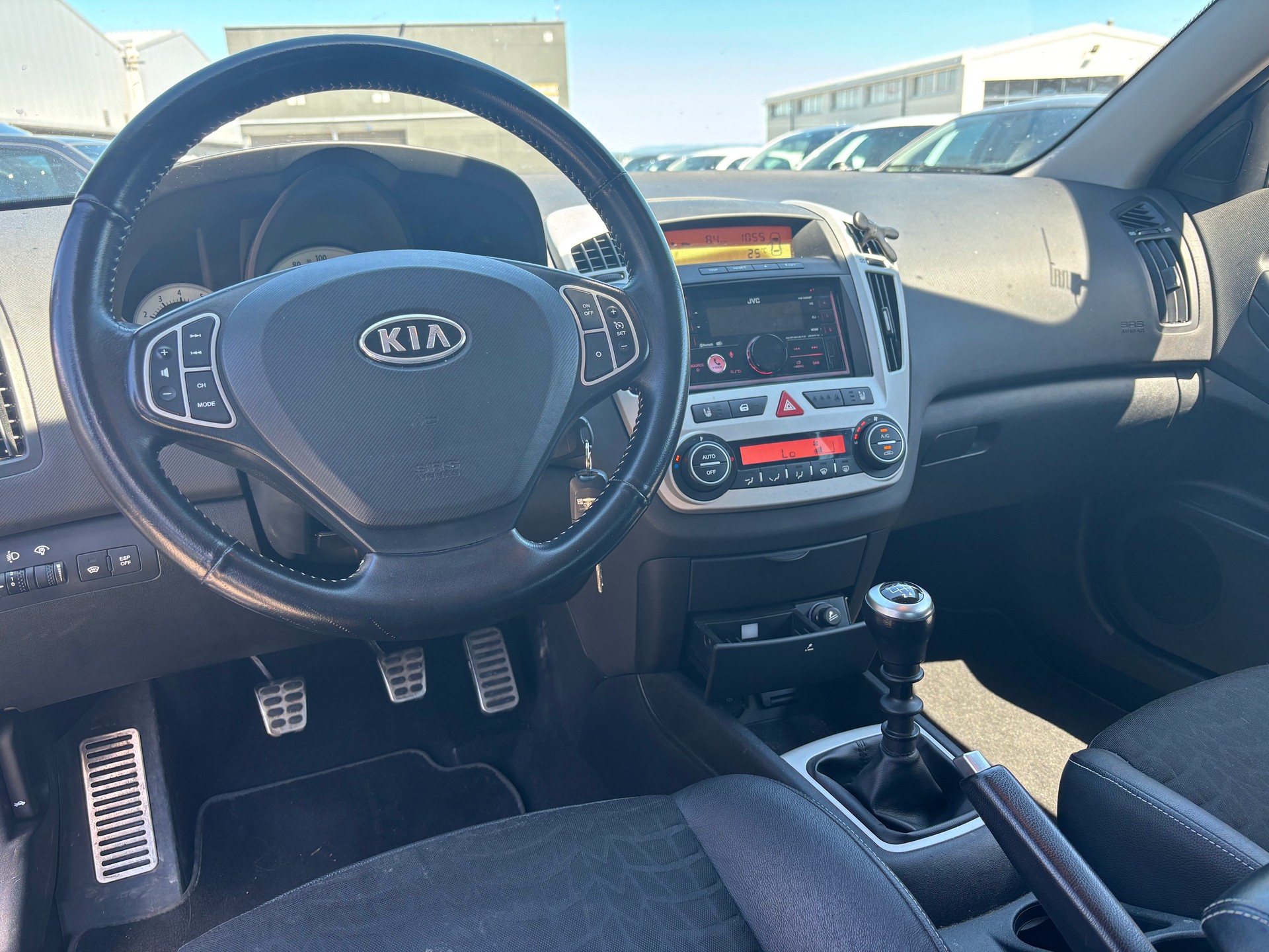 KIA Pro_Cee'd 2.0 16V Sport-image-4