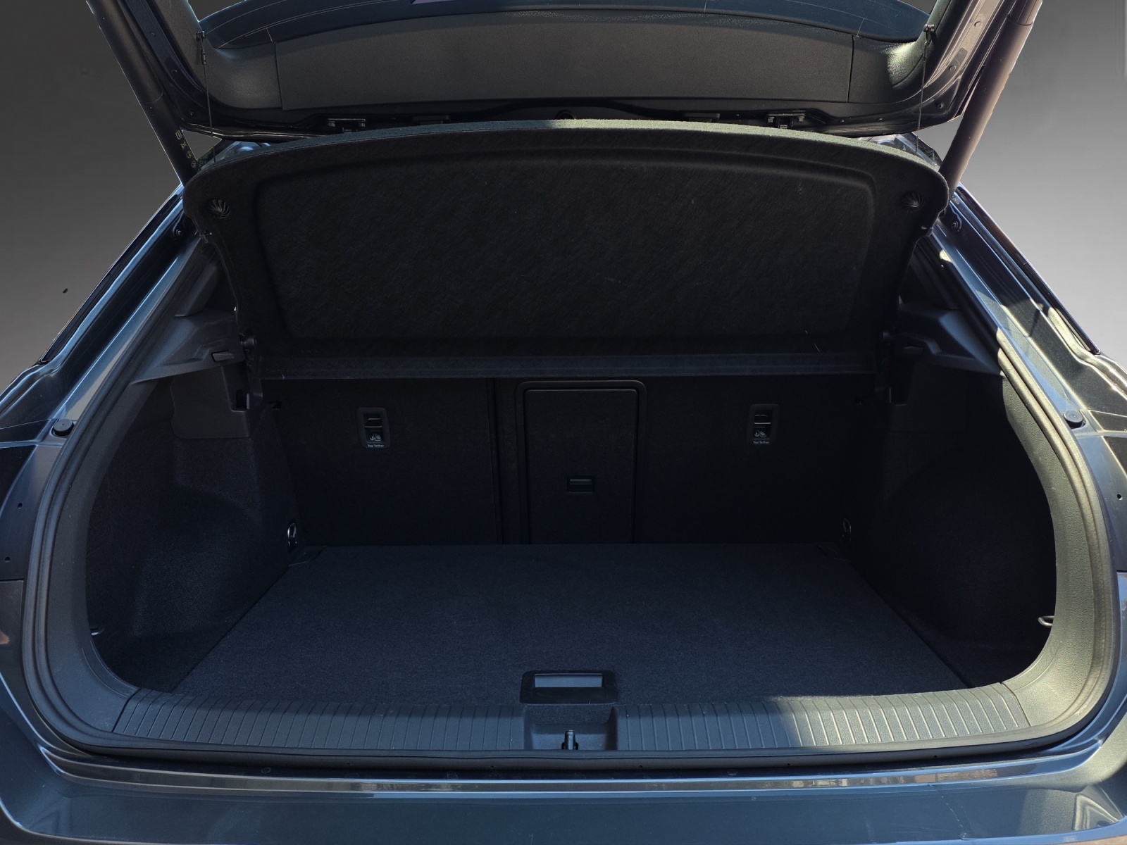 VW T-Roc 2.0 TSI R 75 EditionDSG 4Motion-image-9