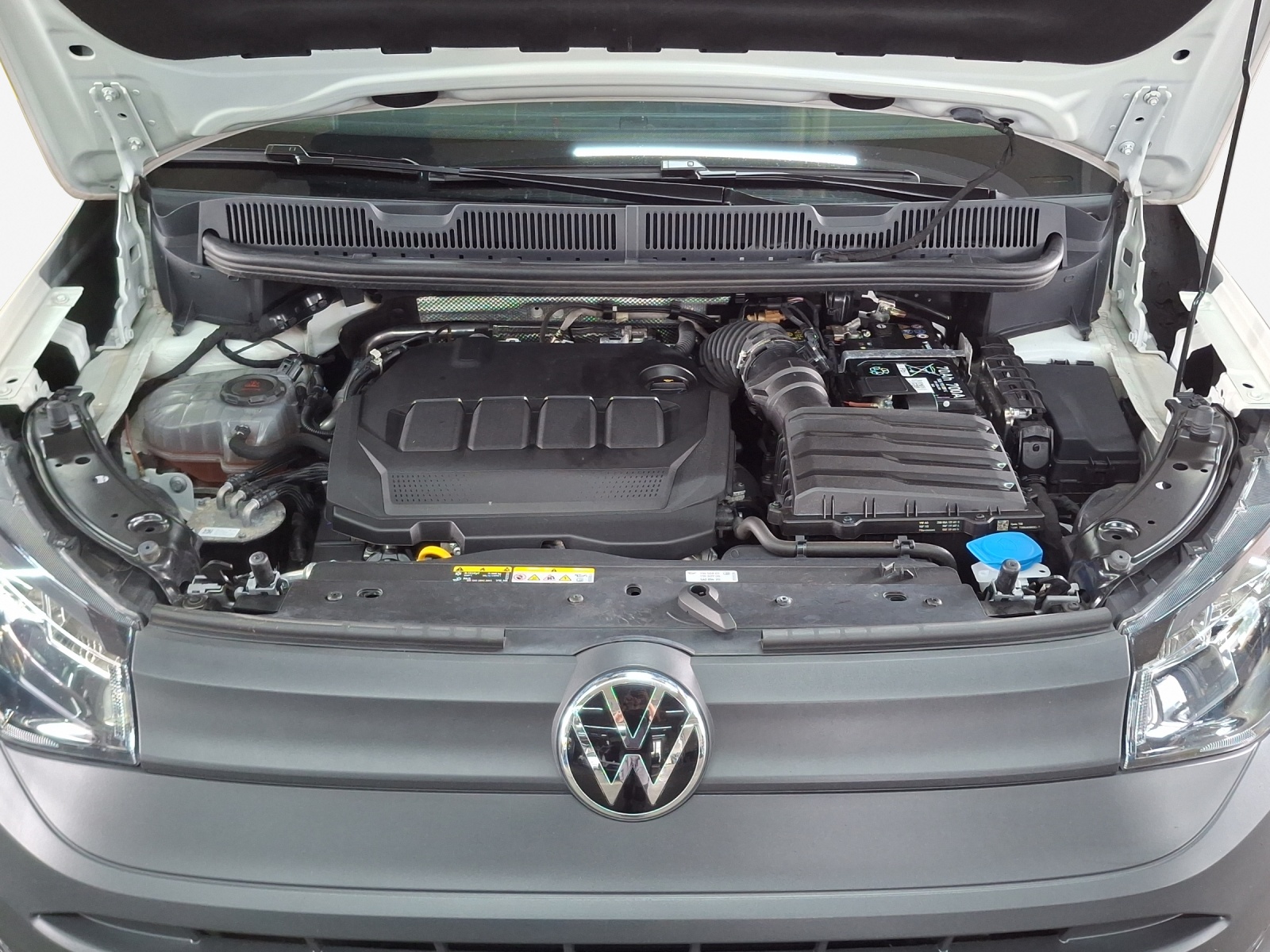 VW Caddy Cargo 2.0TDI Maxi 4Motion-image-15