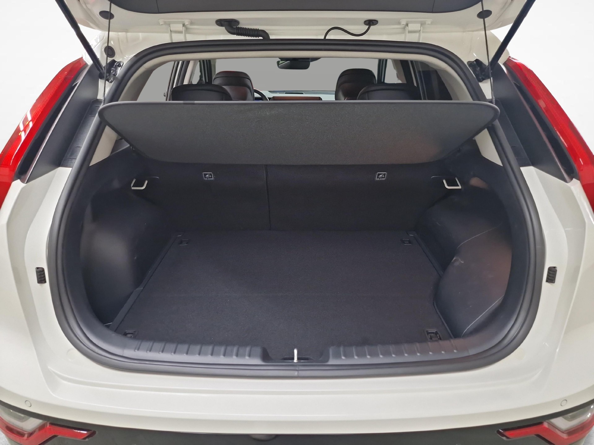 KIA Niro 1.6 GDi Plug-in Hybrid Power Edition-image-11