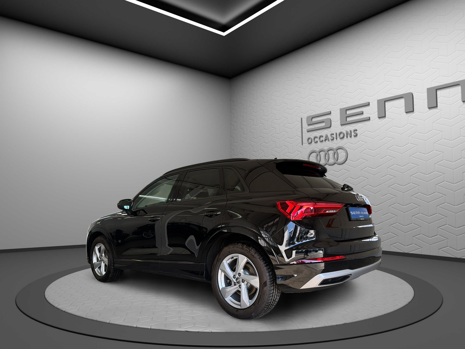 AUDI Q3 40 TFSI advanced quattro S-tronic-showroom-element-3