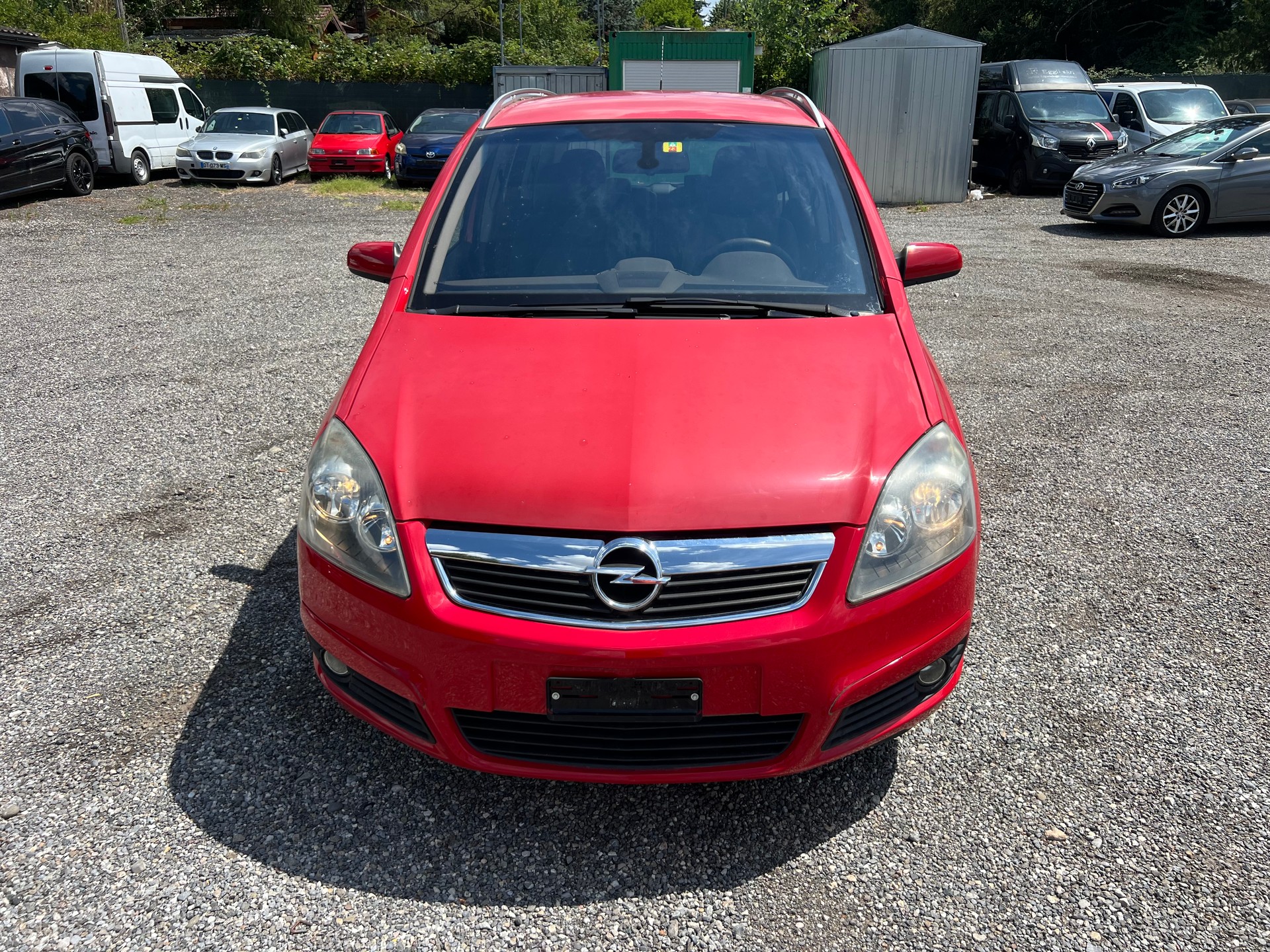 OPEL Zafira 2.2i 16V Essentia-image-1
