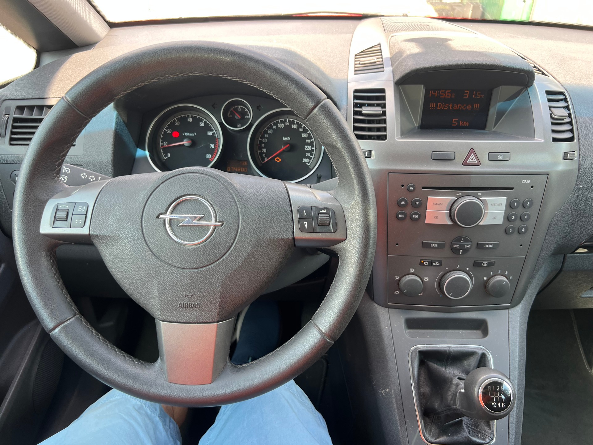 OPEL Zafira 2.2i 16V Essentia-image-11