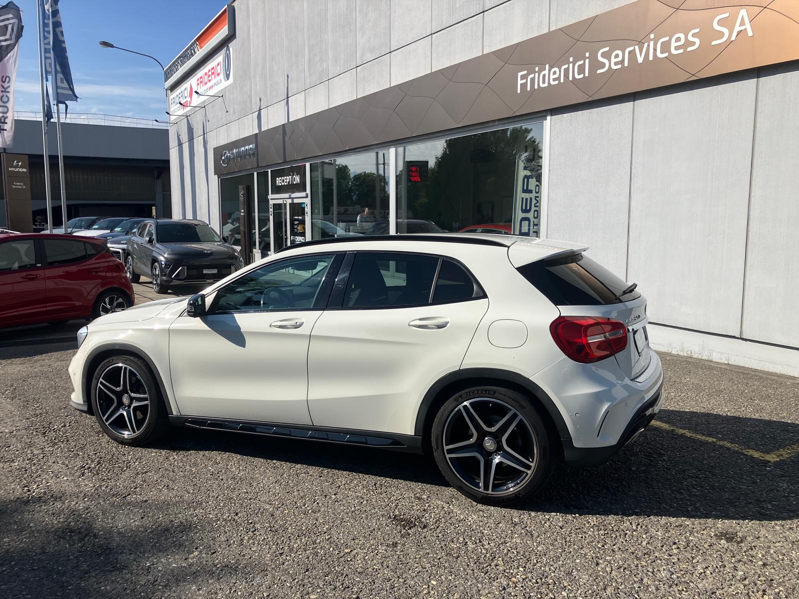 MERCEDES-BENZ GLA 250 AMG Line 4Matic 7G-DCT-showroom-element-3