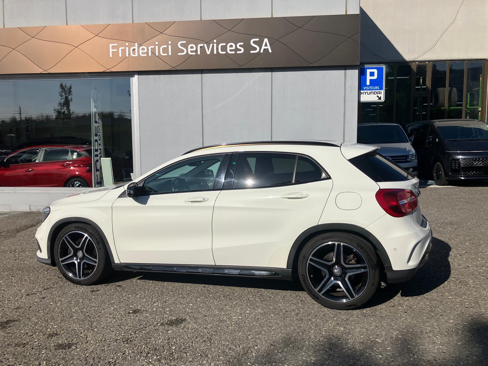 MERCEDES-BENZ GLA 250 AMG Line 4Matic 7G-DCT-showroom-element-2