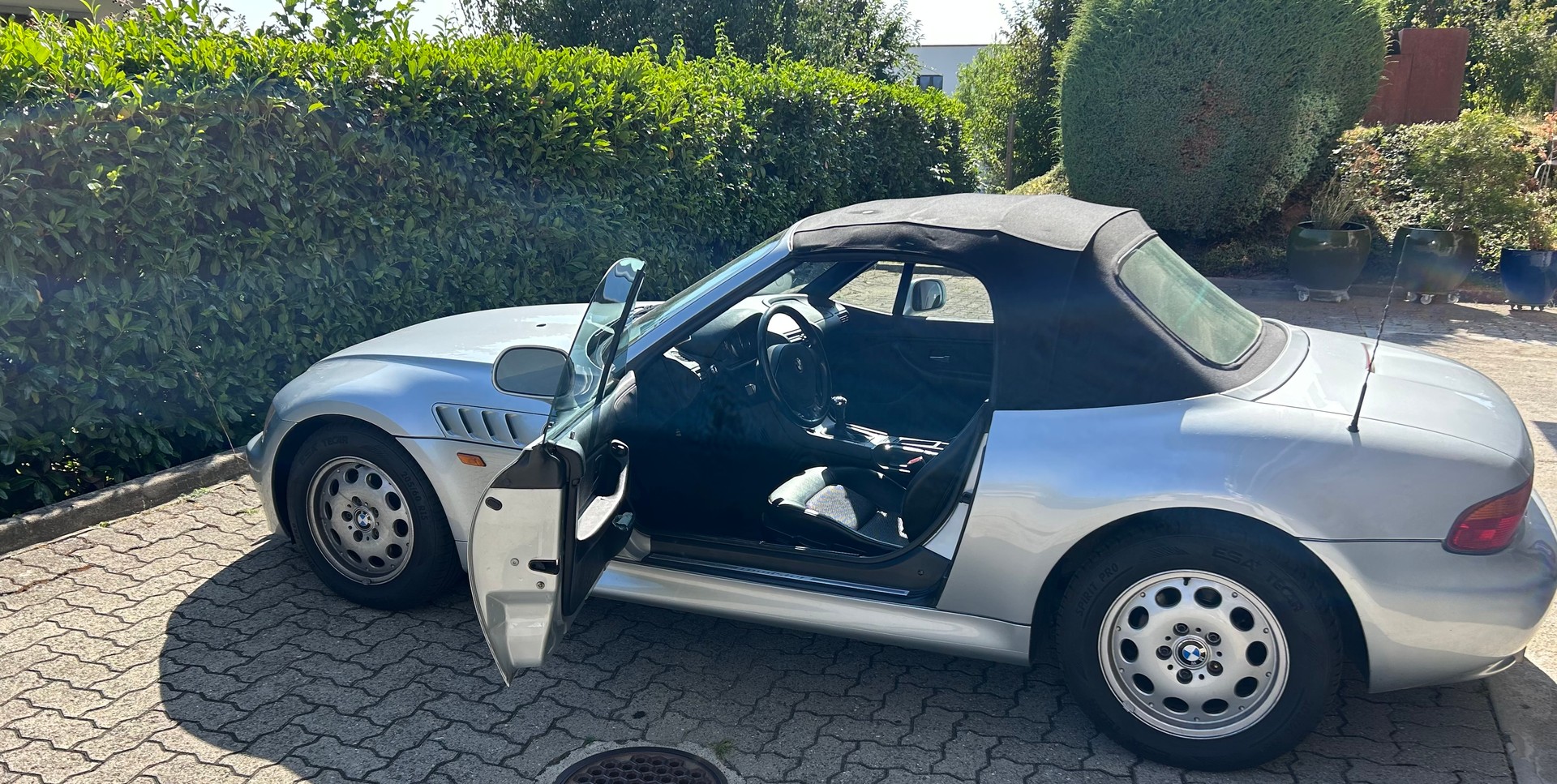 BMW 1.8-image-1