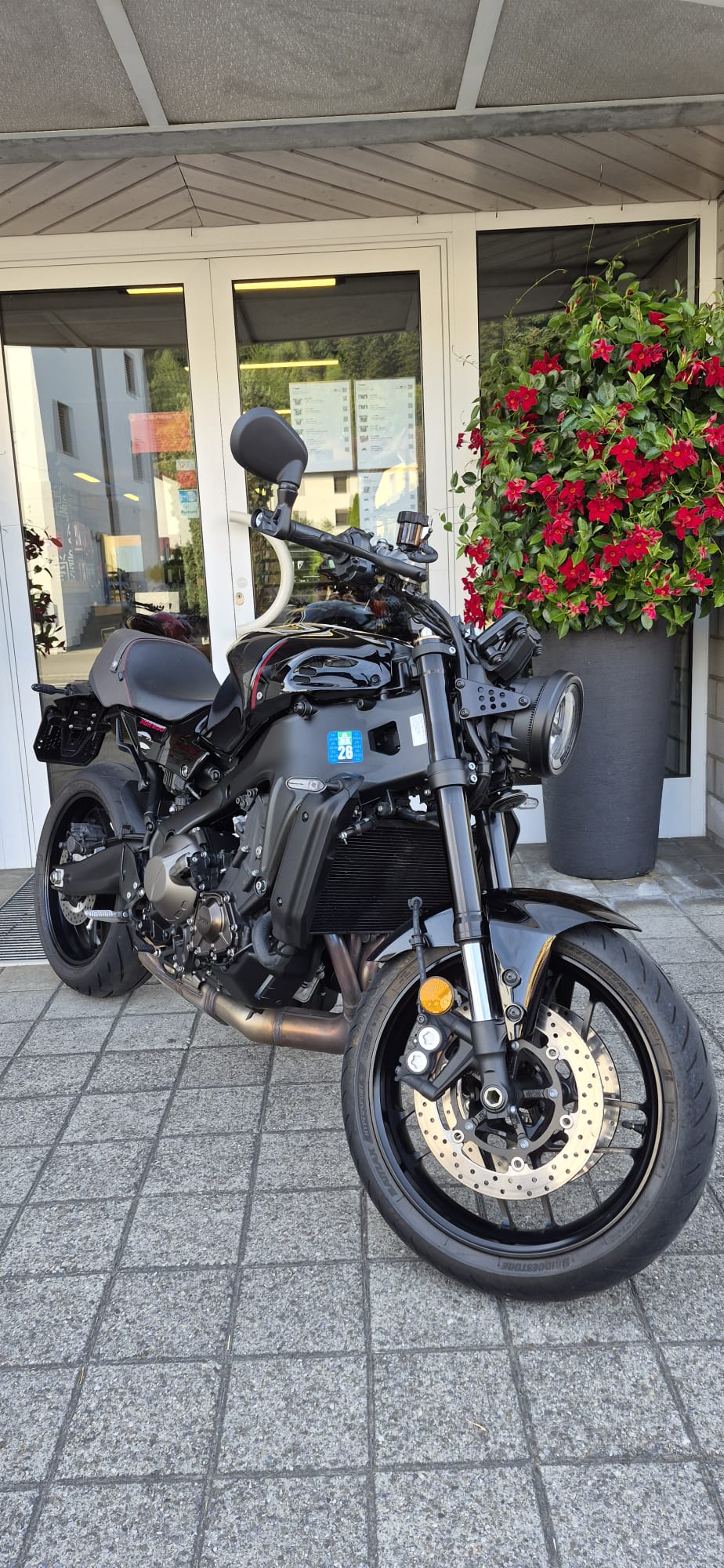 YAMAHA XSR 900-image-7