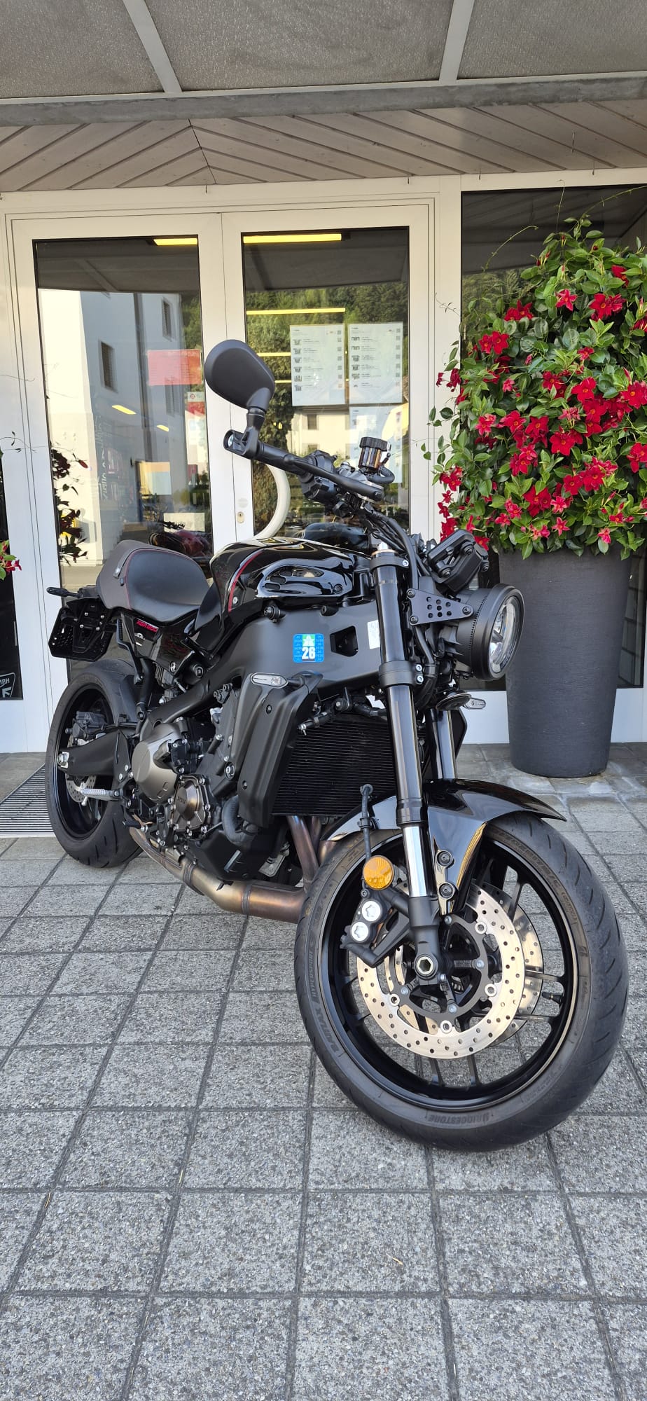 YAMAHA XSR 900-image-6