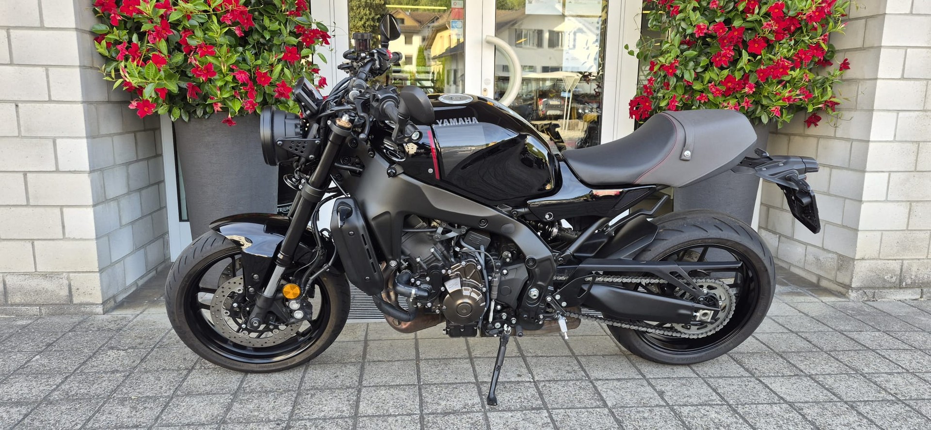 YAMAHA XSR 900-image-4