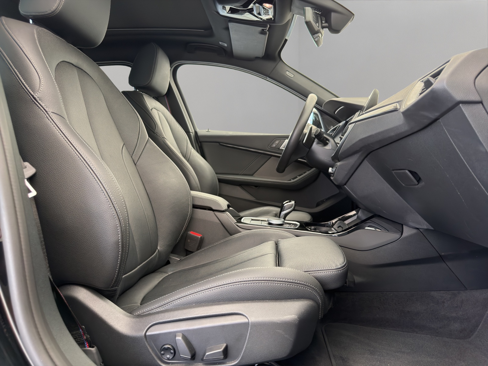 BMW 120d xDrive Steptronic M Sport (CH)-image-9