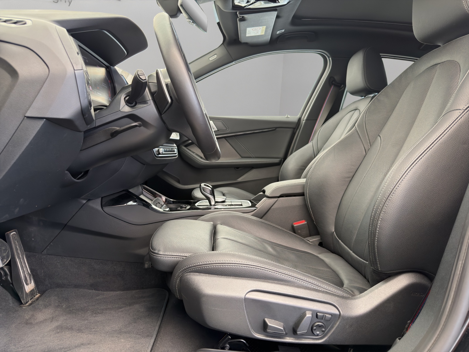 BMW 120d xDrive Steptronic M Sport (CH)-image-8