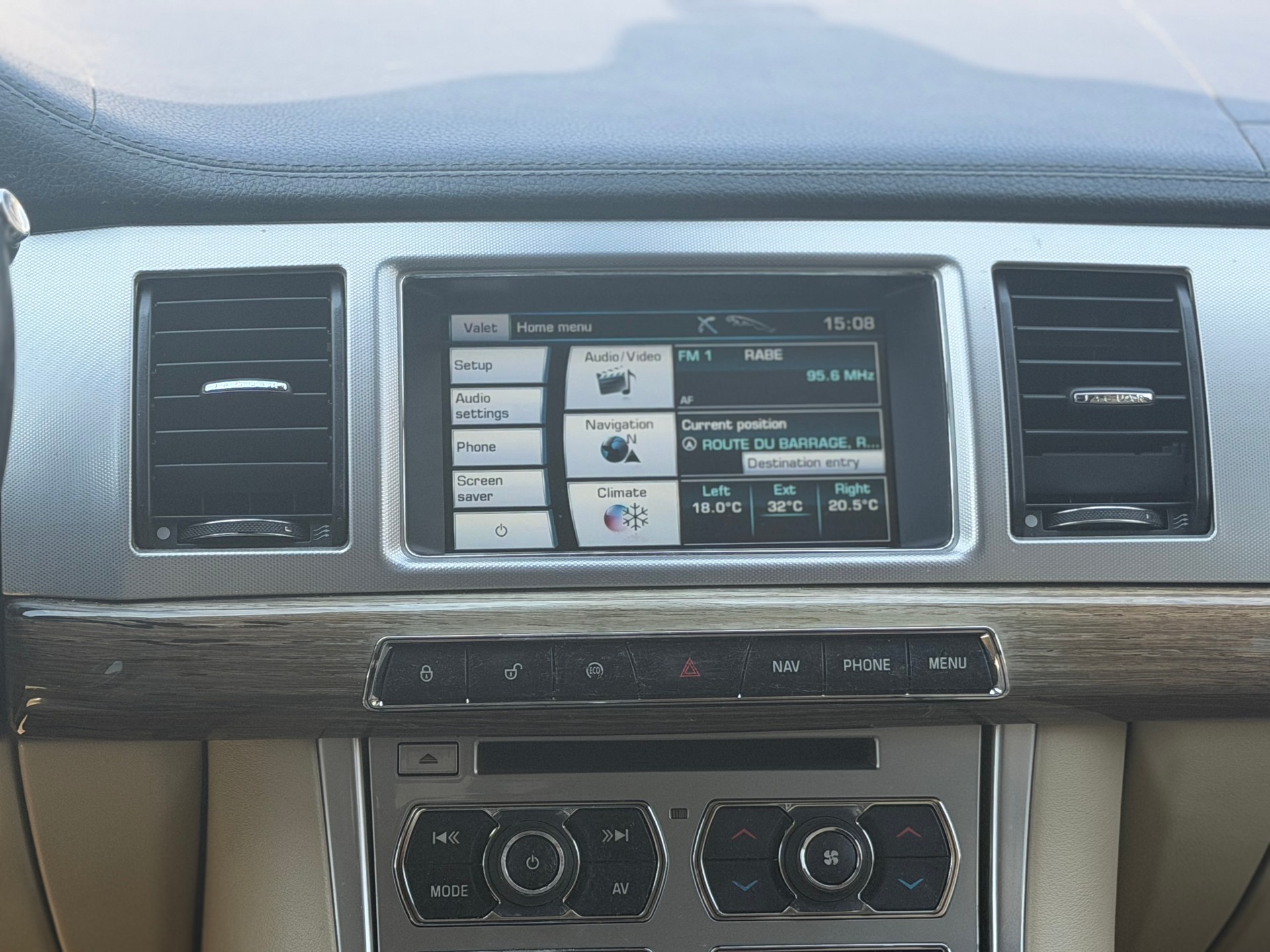JAGUAR XF Sportbrake 2.2d Luxury-image-11