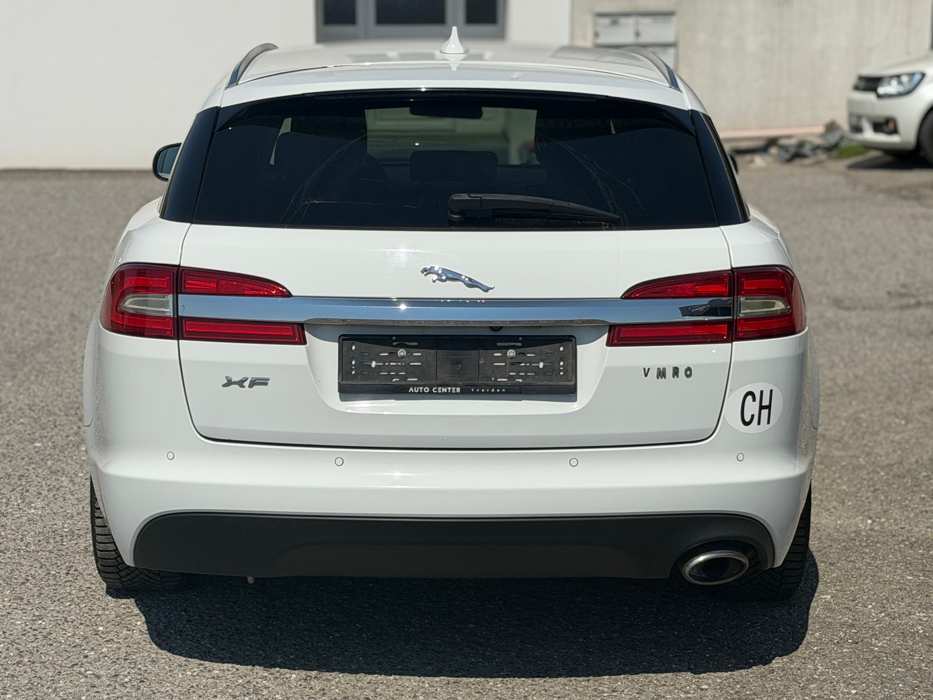 JAGUAR XF Sportbrake 2.2d Luxury-image-3
