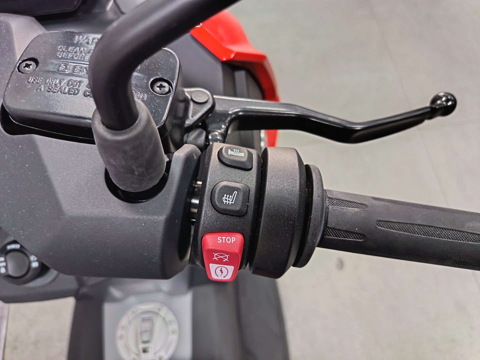 BMW C 400 X Passion *** OFFRE SPECIALE FACCHINETTI ***-image-7