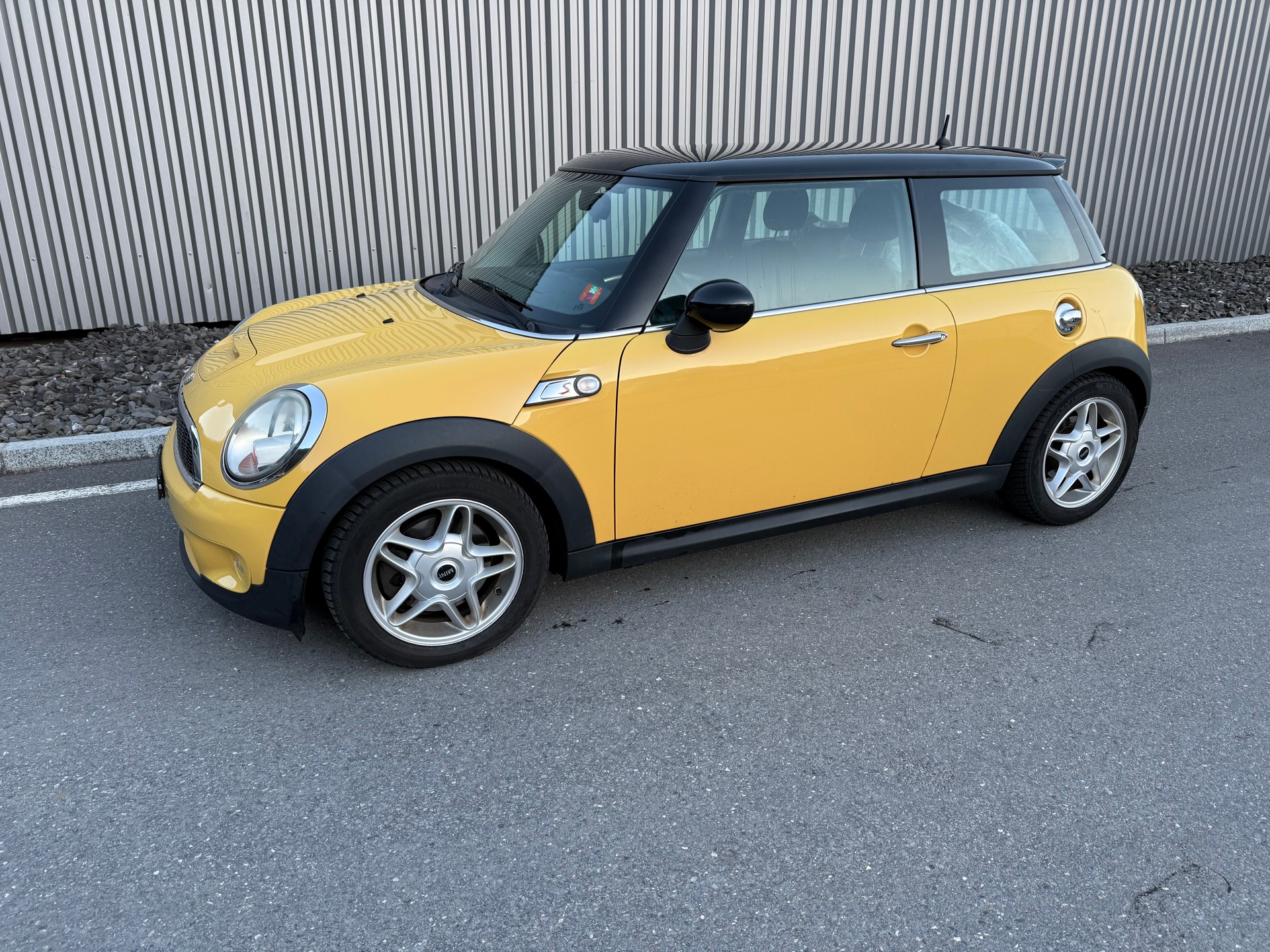 MINI S-image-0