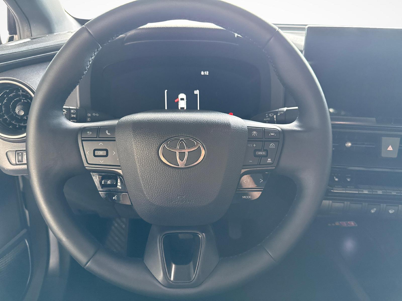 TOYOTA C-HR 2.0 PHEV Swiss Edition-image-13