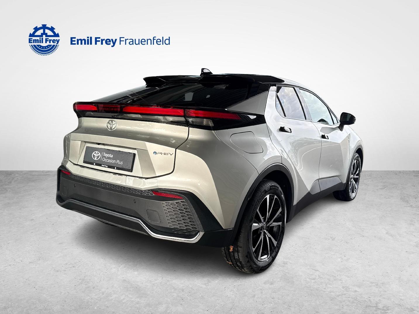 TOYOTA C-HR 2.0 PHEV Swiss Edition-image-4